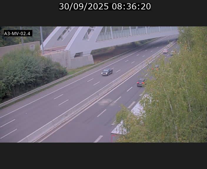 <h2>Webcam autoroute de la France (A3) au Luxembourg à Fentange, à proximité de la Croix de Gasperich. Vue orientée vers la Cloche d'Or</h2>
