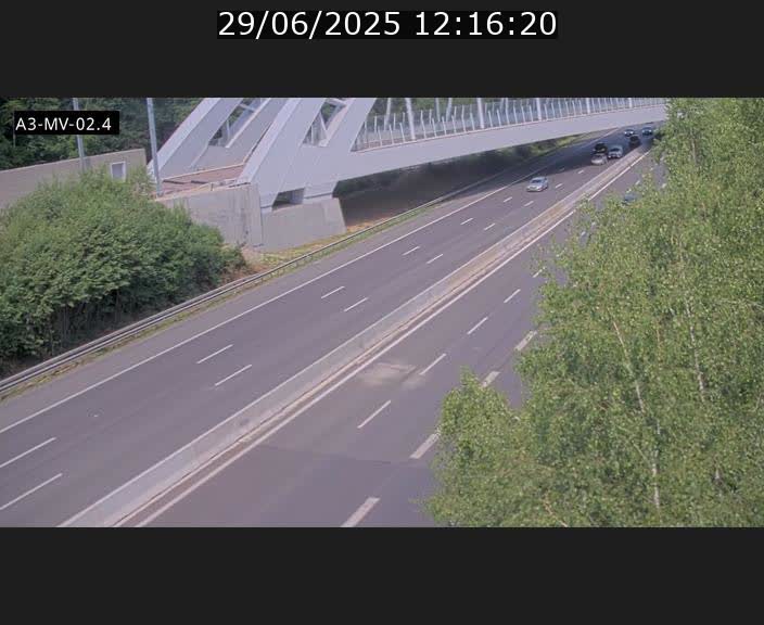 <h2>Webcam autoroute de la France (A3) au Luxembourg à Fentange, à proximité de la Croix de Gasperich. Vue orientée vers la Cloche d'Or</h2>