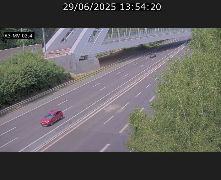 <h2>Webcam autoroute de la France (A3) au Luxembourg à Fentange, à proximité de la Croix de Gasperich. Vue orientée vers la Cloche d'Or</h2>