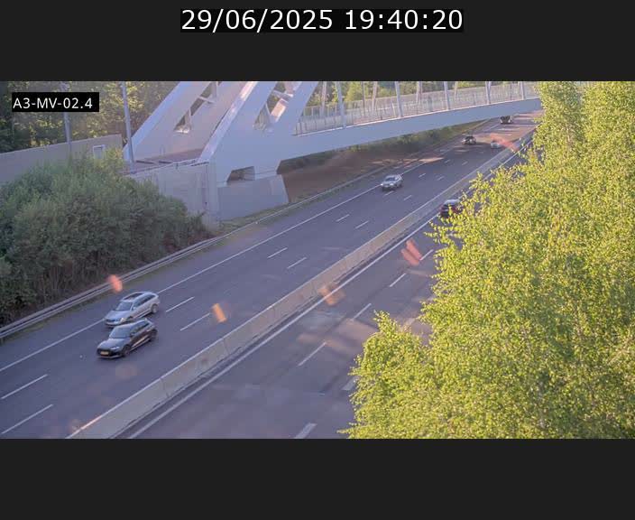 <h2>Webcam autoroute de la France (A3) au Luxembourg à Fentange, à proximité de la Croix de Gasperich. Vue orientée vers la Cloche d'Or</h2>