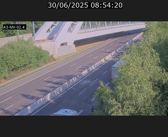 <h2>Webcam autoroute de la France (A3) au Luxembourg à Fentange, à proximité de la Croix de Gasperich. Vue orientée vers la Cloche d'Or</h2>