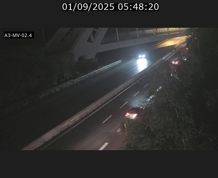 <h2>Webcam autoroute de la France (A3) au Luxembourg à Fentange, à proximité de la Croix de Gasperich. Vue orientée vers la Cloche d'Or</h2>