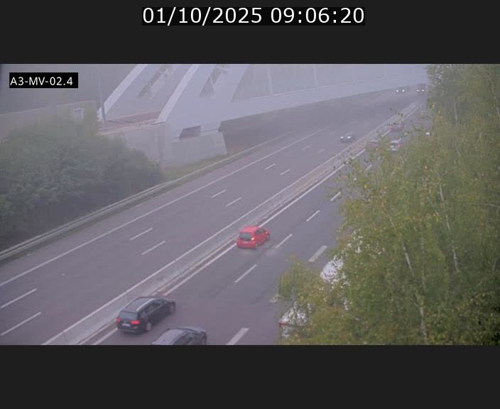 <h2>Webcam autoroute de la France (A3) au Luxembourg à Fentange, à proximité de la Croix de Gasperich. Vue orientée vers la Cloche d'Or</h2>