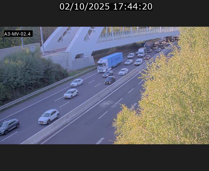 <h2>Webcam autoroute de la France (A3) au Luxembourg à Fentange, à proximité de la Croix de Gasperich. Vue orientée vers la Cloche d'Or</h2>