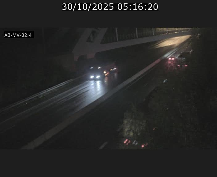 <h2>Webcam autoroute de la France (A3) au Luxembourg à Fentange, à proximité de la Croix de Gasperich. Vue orientée vers la Cloche d'Or</h2>