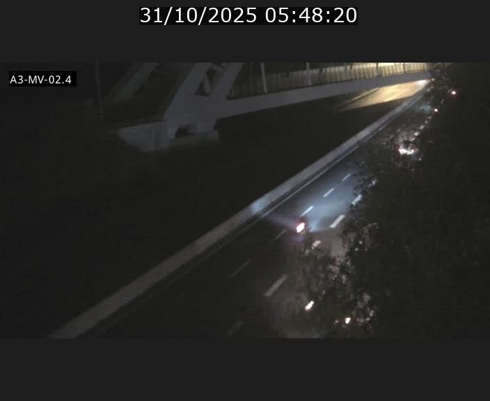 <h2>Webcam autoroute de la France (A3) au Luxembourg à Fentange, à proximité de la Croix de Gasperich. Vue orientée vers la Cloche d'Or</h2>