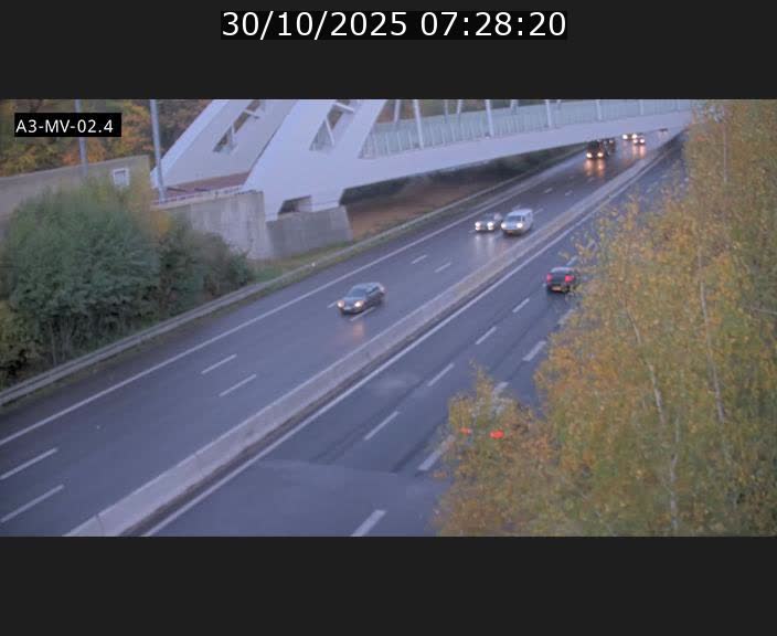<h2>Webcam autoroute de la France (A3) au Luxembourg à Fentange, à proximité de la Croix de Gasperich. Vue orientée vers la Cloche d'Or</h2>
