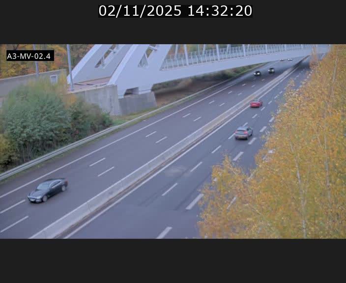 <h2>Webcam autoroute de la France (A3) au Luxembourg à Fentange, à proximité de la Croix de Gasperich. Vue orientée vers la Cloche d'Or</h2>