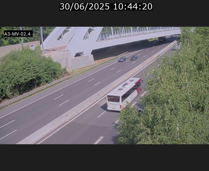 <h2>Webcam autoroute de la France (A3) au Luxembourg à Fentange, à proximité de la Croix de Gasperich. Vue orientée vers la Cloche d'Or</h2>