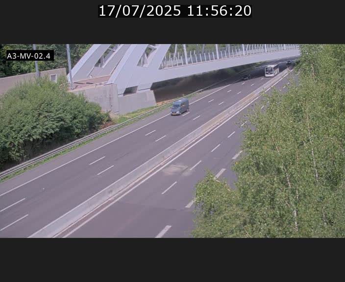 <h2>Webcam autoroute de la France (A3) au Luxembourg à Fentange, à proximité de la Croix de Gasperich. Vue orientée vers la Cloche d'Or</h2>