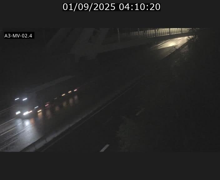 <h2>Webcam autoroute de la France (A3) au Luxembourg à Fentange, à proximité de la Croix de Gasperich. Vue orientée vers la Cloche d'Or</h2>