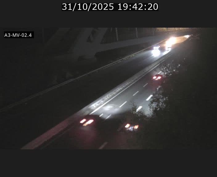 <h2>Webcam autoroute de la France (A3) au Luxembourg à Fentange, à proximité de la Croix de Gasperich. Vue orientée vers la Cloche d'Or</h2>