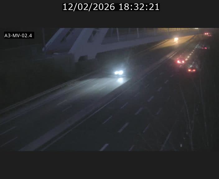 <h2>Webcam autoroute de la France (A3) au Luxembourg à Fentange, à proximité de la Croix de Gasperich. Vue orientée vers la Cloche d'Or</h2>