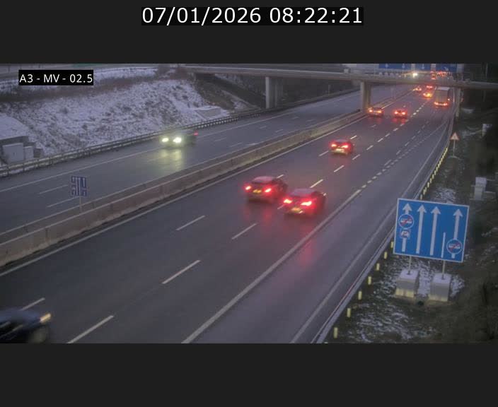 <h2>Webcam autoroute A3 au Luxembourg à proximité de la Croix de Gasperich. Vue orientée vers Luxembourg</h2>