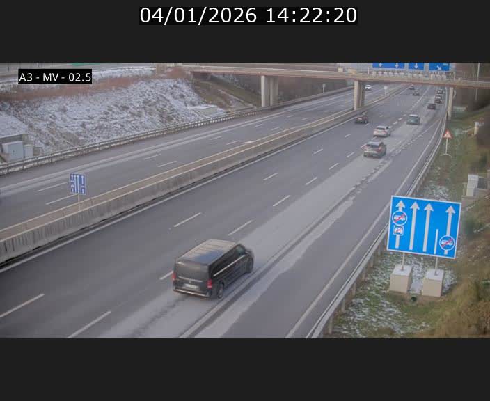 <h2>Webcam autoroute A3 au Luxembourg à proximité de la Croix de Gasperich. Vue orientée vers Luxembourg</h2>