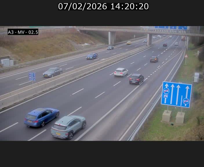 <h2>Webcam autoroute A3 au Luxembourg à proximité de la Croix de Gasperich. Vue orientée vers Luxembourg</h2>