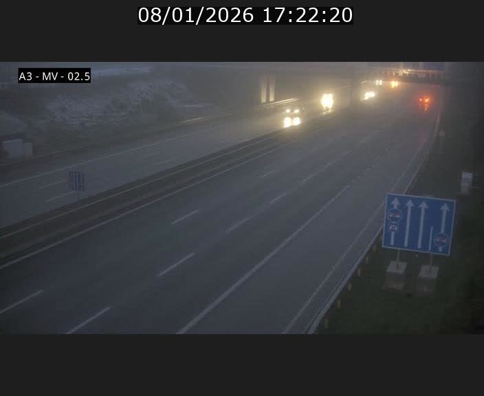Webcam autoroute A3 au Luxembourg à proximité de la Croix de Gasperich. Vue orientée vers Luxembourg