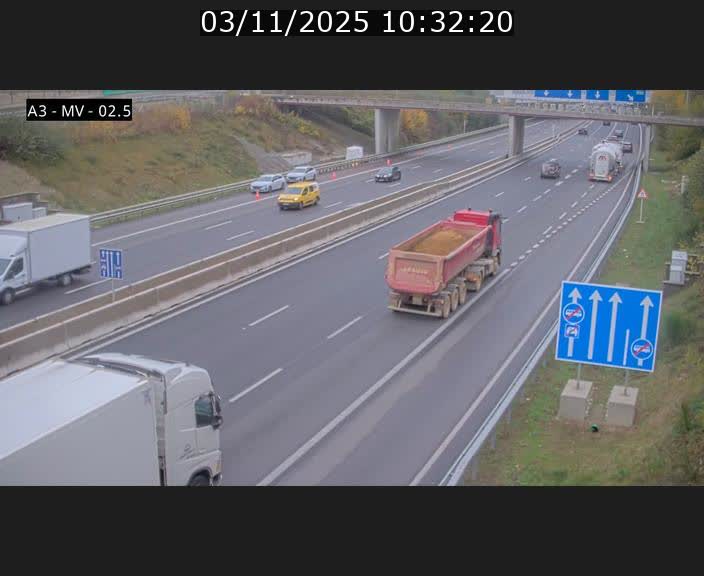 <h2>Webcam autoroute A3 au Luxembourg à proximité de la Croix de Gasperich. Vue orientée vers Luxembourg</h2>