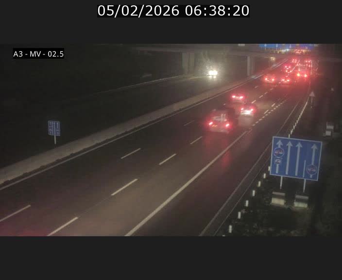 <h2>Webcam autoroute A3 au Luxembourg à proximité de la Croix de Gasperich. Vue orientée vers Luxembourg</h2>