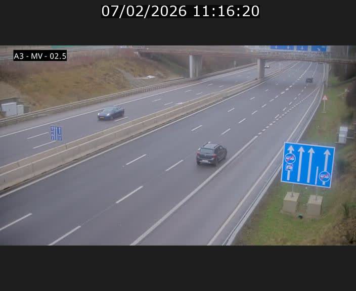 <h2>Webcam autoroute A3 au Luxembourg à proximité de la Croix de Gasperich. Vue orientée vers Luxembourg</h2>