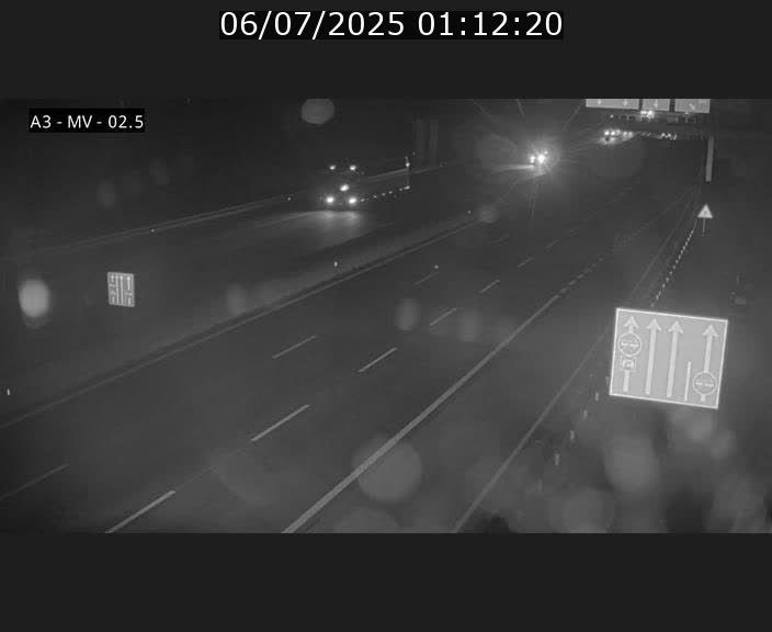 Webcam autoroute A3 au Luxembourg à proximité de la Croix de Gasperich. Vue orientée vers Luxembourg
