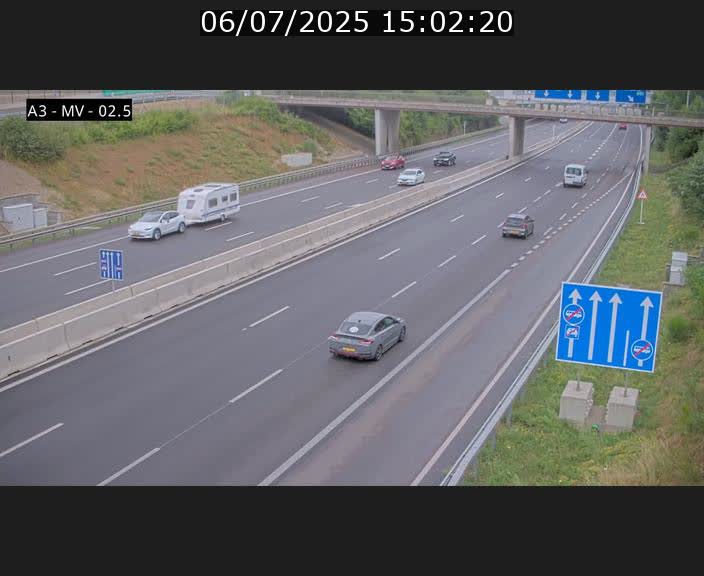 Webcam autoroute A3 au Luxembourg à proximité de la Croix de Gasperich. Vue orientée vers Luxembourg