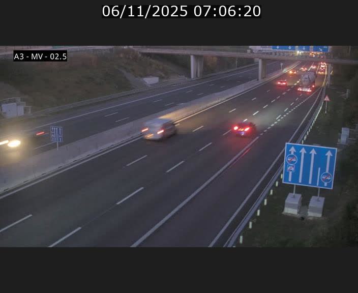 <h2>Webcam autoroute A3 au Luxembourg à proximité de la Croix de Gasperich. Vue orientée vers Luxembourg</h2>