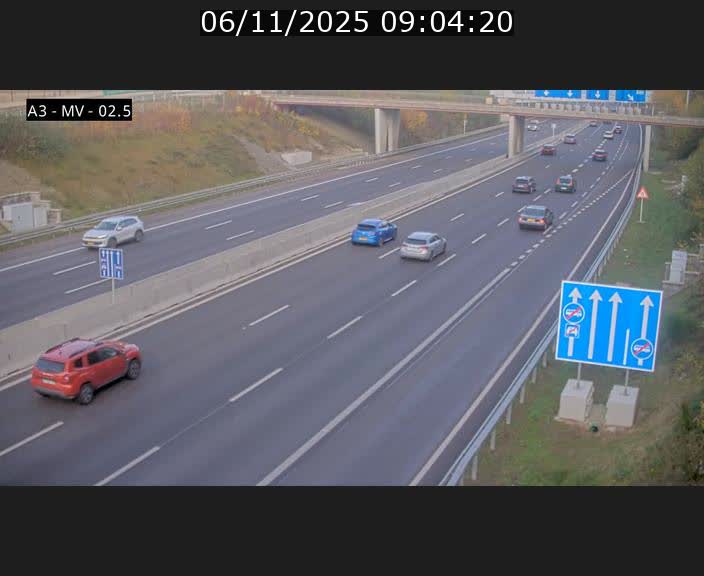 Webcam autoroute A3 au Luxembourg à proximité de la Croix de Gasperich. Vue orientée vers Luxembourg