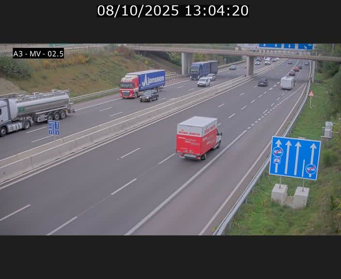 <h2>Webcam autoroute A3 au Luxembourg à proximité de la Croix de Gasperich. Vue orientée vers Luxembourg</h2>