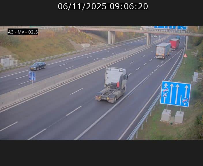 <h2>Webcam autoroute A3 au Luxembourg à proximité de la Croix de Gasperich. Vue orientée vers Luxembourg</h2>