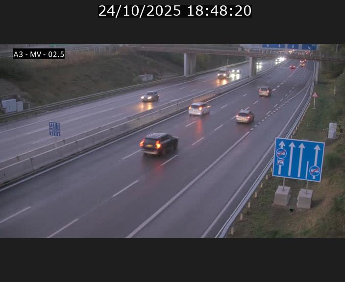 <h2>Webcam autoroute A3 au Luxembourg à proximité de la Croix de Gasperich. Vue orientée vers Luxembourg</h2>