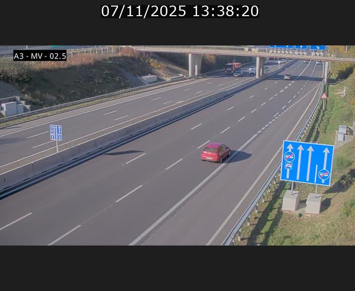 <h2>Webcam autoroute A3 au Luxembourg à proximité de la Croix de Gasperich. Vue orientée vers Luxembourg</h2>