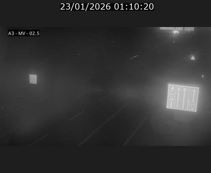 <h2>Webcam autoroute A3 au Luxembourg à proximité de la Croix de Gasperich. Vue orientée vers Luxembourg</h2>