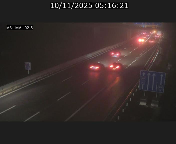 <h2>Webcam autoroute A3 au Luxembourg à proximité de la Croix de Gasperich. Vue orientée vers Luxembourg</h2>