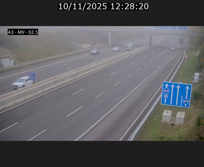<h2>Webcam autoroute A3 au Luxembourg à proximité de la Croix de Gasperich. Vue orientée vers Luxembourg</h2>