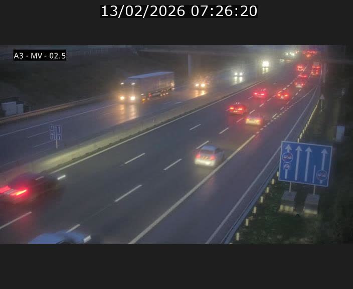<h2>Webcam autoroute A3 au Luxembourg à proximité de la Croix de Gasperich. Vue orientée vers Luxembourg</h2>