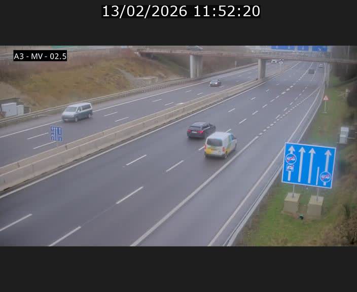 <h2>Webcam autoroute A3 au Luxembourg à proximité de la Croix de Gasperich. Vue orientée vers Luxembourg</h2>