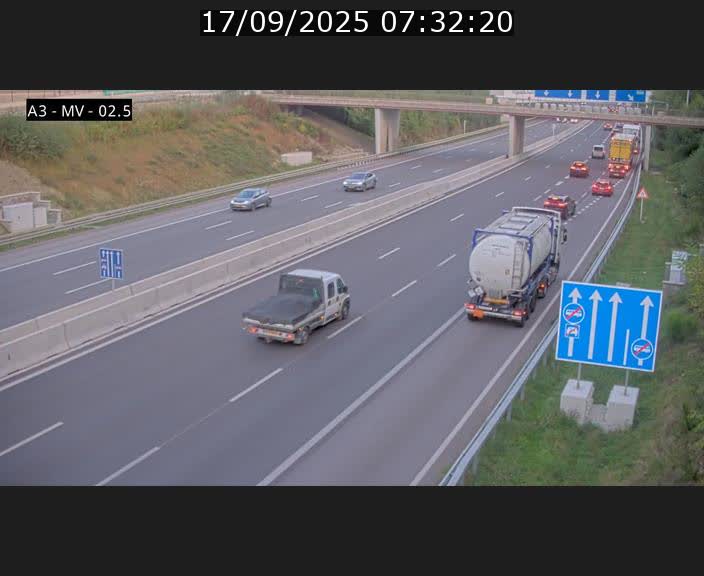 Webcam autoroute A3 au Luxembourg à proximité de la Croix de Gasperich. Vue orientée vers Luxembourg