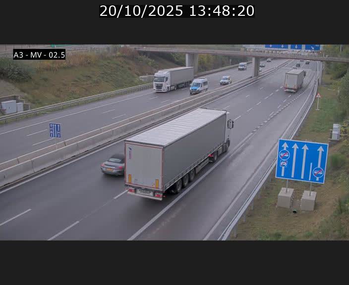 <h2>Webcam autoroute A3 au Luxembourg à proximité de la Croix de Gasperich. Vue orientée vers Luxembourg</h2>