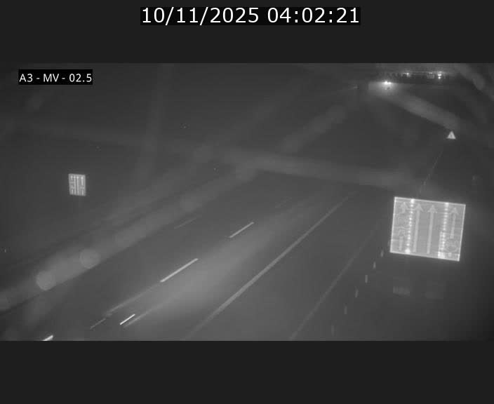 <h2>Webcam autoroute A3 au Luxembourg à proximité de la Croix de Gasperich. Vue orientée vers Luxembourg</h2>