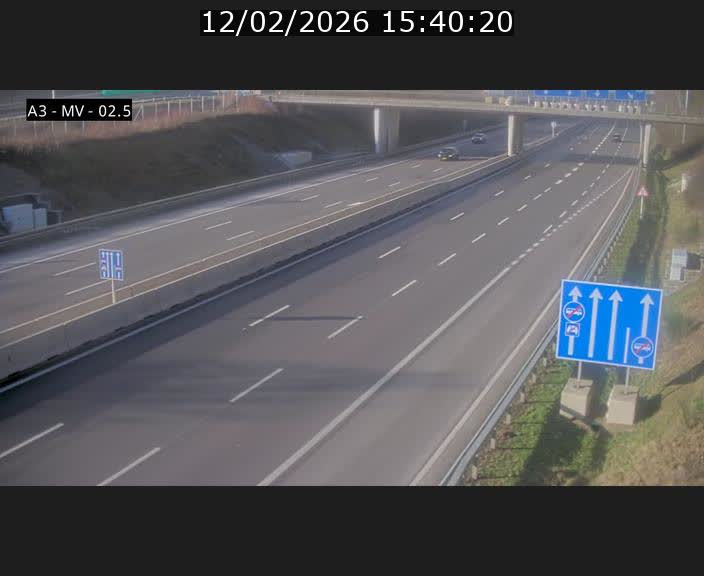 <h2>Webcam autoroute A3 au Luxembourg à proximité de la Croix de Gasperich. Vue orientée vers Luxembourg</h2>