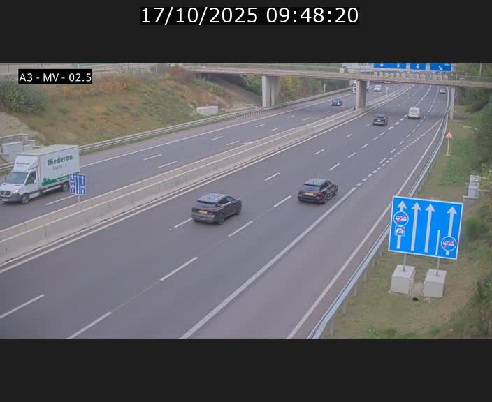 <h2>Webcam autoroute A3 au Luxembourg à proximité de la Croix de Gasperich. Vue orientée vers Luxembourg</h2>