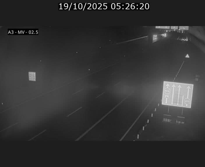 <h2>Webcam autoroute A3 au Luxembourg à proximité de la Croix de Gasperich. Vue orientée vers Luxembourg</h2>