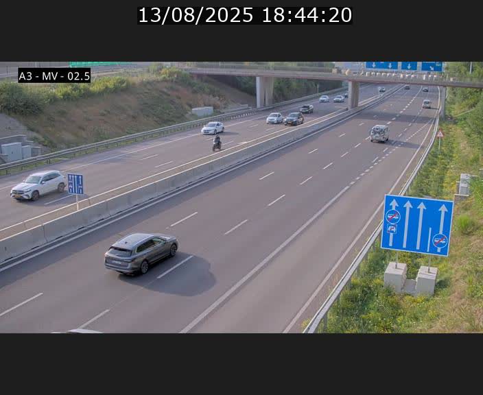 <h2>Webcam autoroute A3 au Luxembourg à proximité de la Croix de Gasperich. Vue orientée vers Luxembourg</h2>