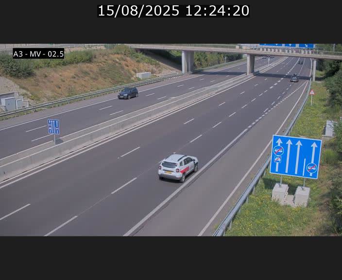 <h2>Webcam autoroute A3 au Luxembourg à proximité de la Croix de Gasperich. Vue orientée vers Luxembourg</h2>