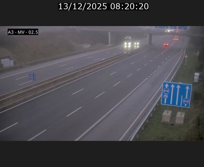 Webcam autoroute A3 au Luxembourg à proximité de la Croix de Gasperich. Vue orientée vers Luxembourg