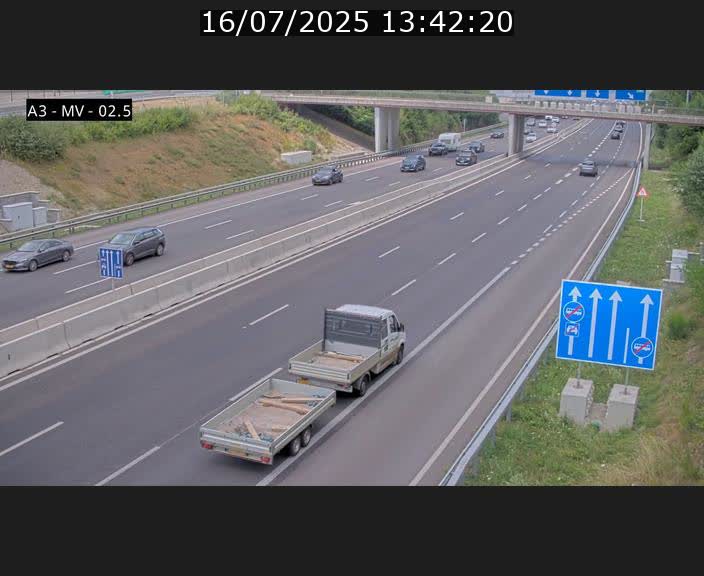 Webcam autoroute A3 au Luxembourg à proximité de la Croix de Gasperich. Vue orientée vers Luxembourg