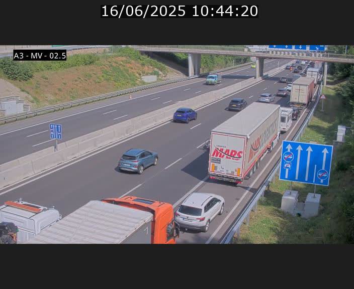 Webcam autoroute A3 au Luxembourg à proximité de la Croix de Gasperich. Vue orientée vers Luxembourg