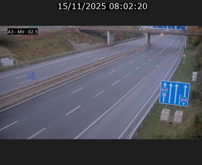 Webcam autoroute A3 au Luxembourg à proximité de la Croix de Gasperich. Vue orientée vers Luxembourg
