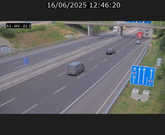 Webcam autoroute A3 au Luxembourg à proximité de la Croix de Gasperich. Vue orientée vers Luxembourg